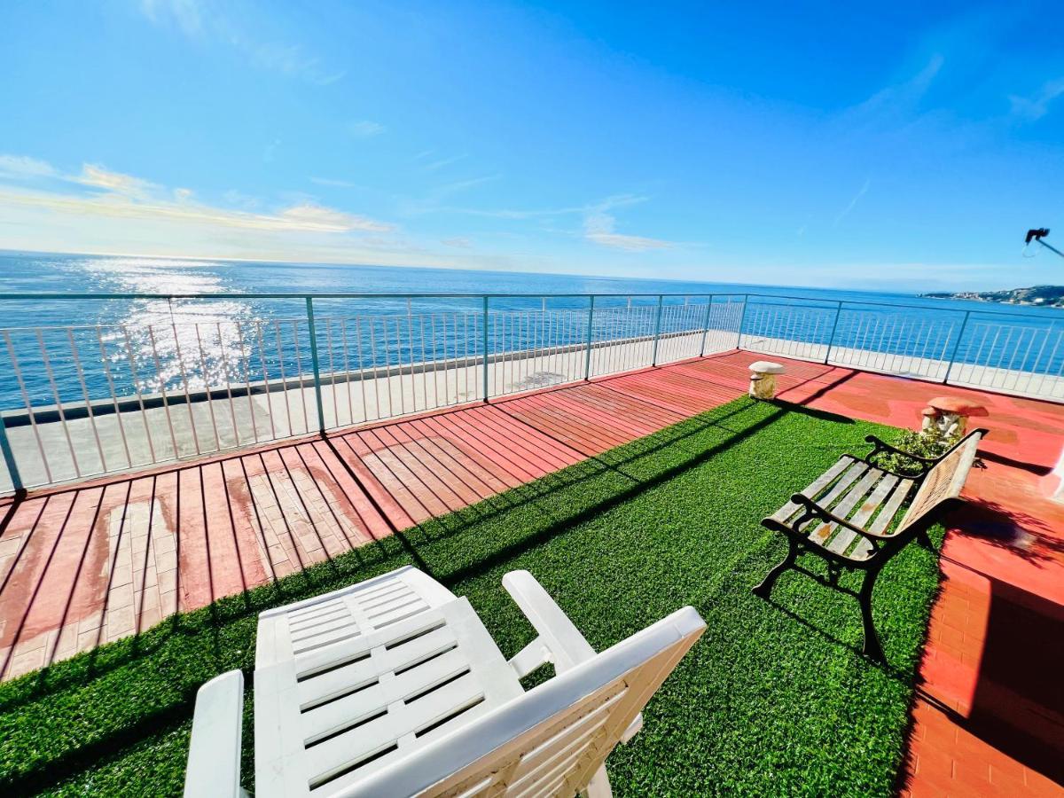 Suite Sunset 7 - Fronte Mare San Remo Exterior foto